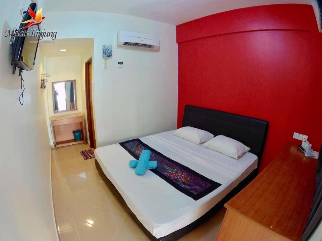 Melati Tanjong Beach Resort Pantai Cenang  Bilik gambar
