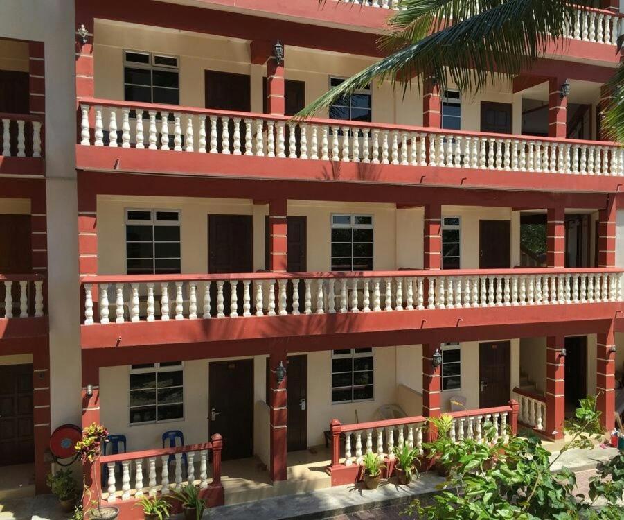 Melati Tanjong Beach Resort Pantai Cenang  Luaran gambar